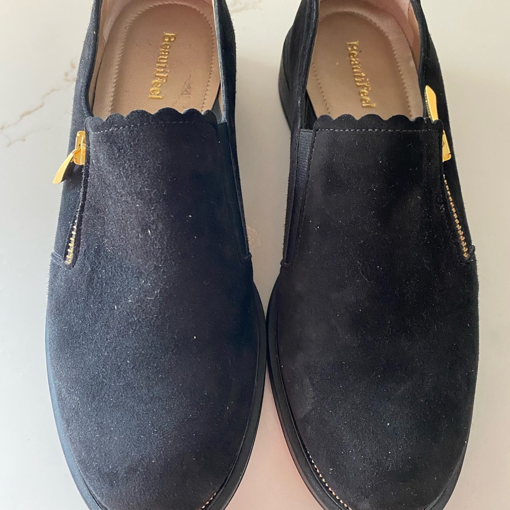 BeautiFeel Black Suede Slip-On Loafers with Gold Zipper Accents 36 6